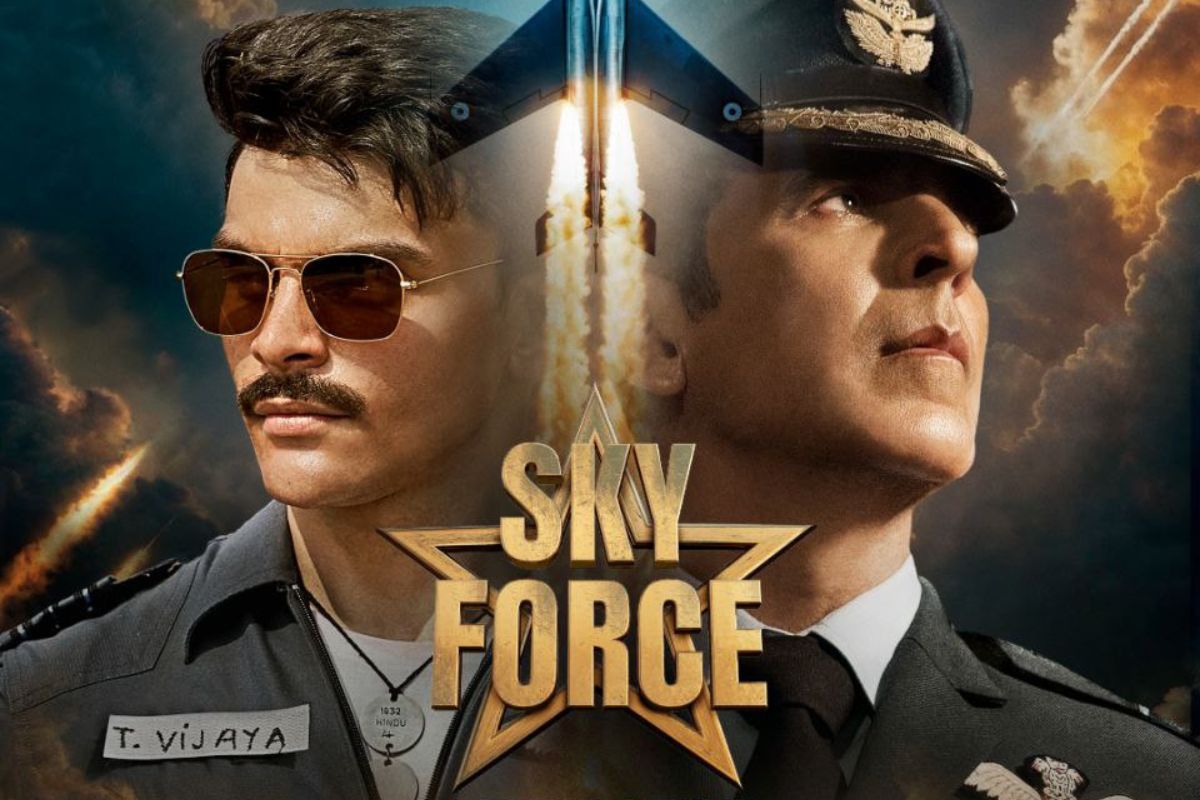 Sky Force Review: भारतीय वायु सेना के पायलटों की वीरता और बलिदान को सलाम करती है ‘स्काई फोर्स’